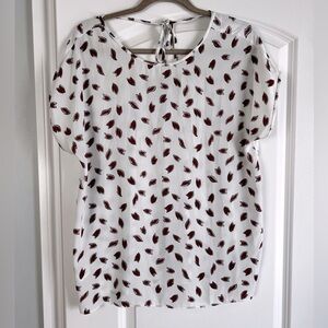 Adorable short sleeve patterned short sleeve top from Loft